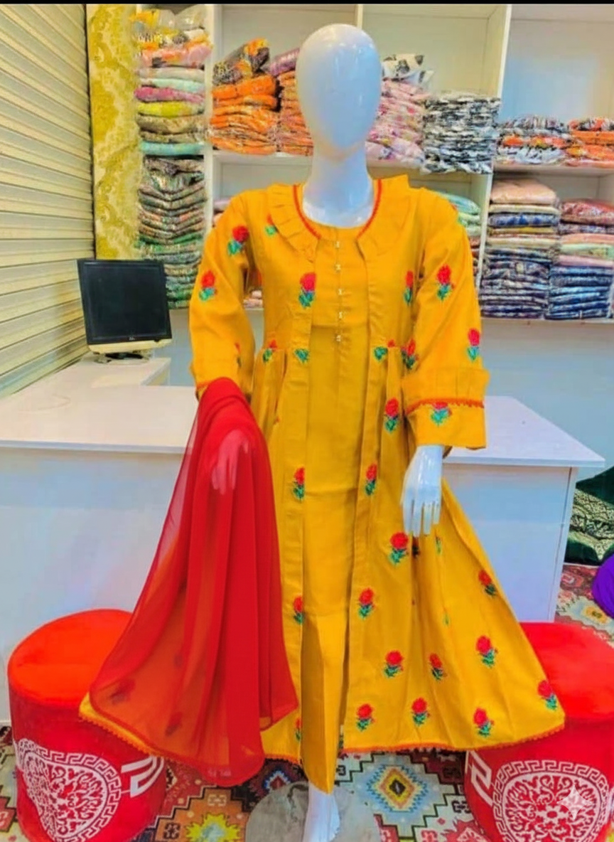 50%Off 4P Trendy Rao Silk Embroided flower gaown dress  (inner +gaown+ trouser+Dupatta)