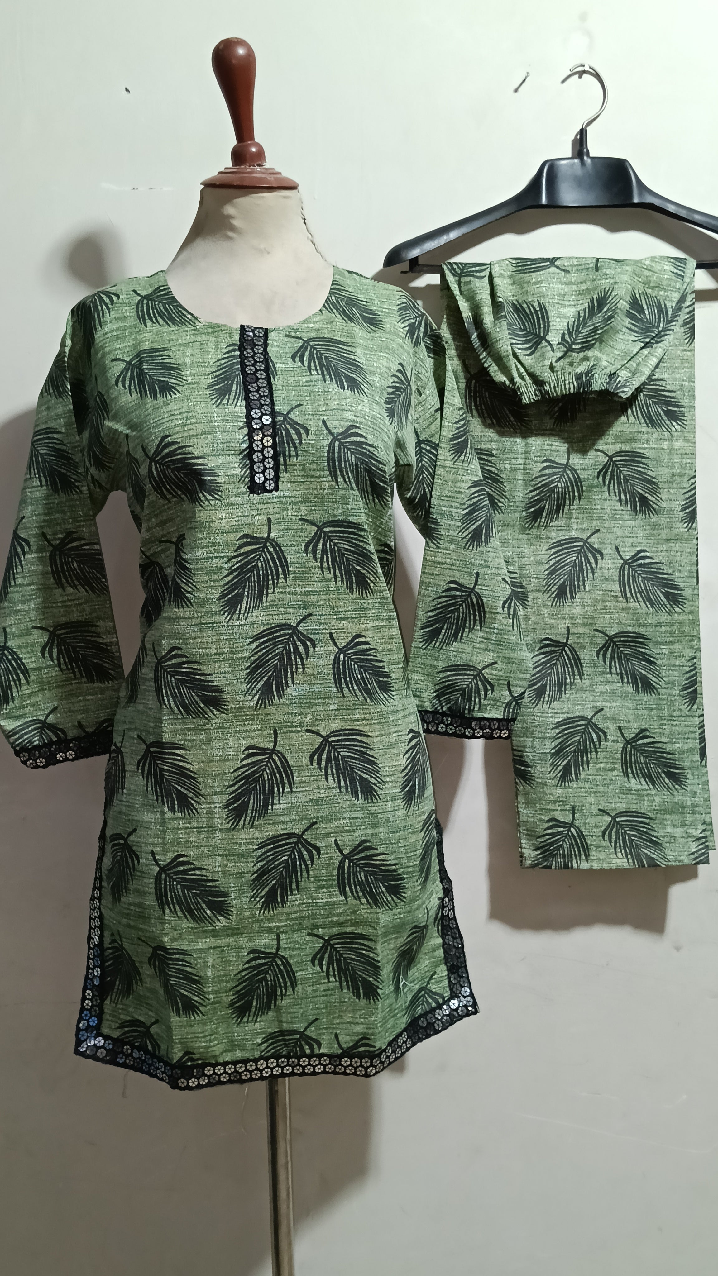 50%off Winter collection floral crystal khaddar 2p Long Length