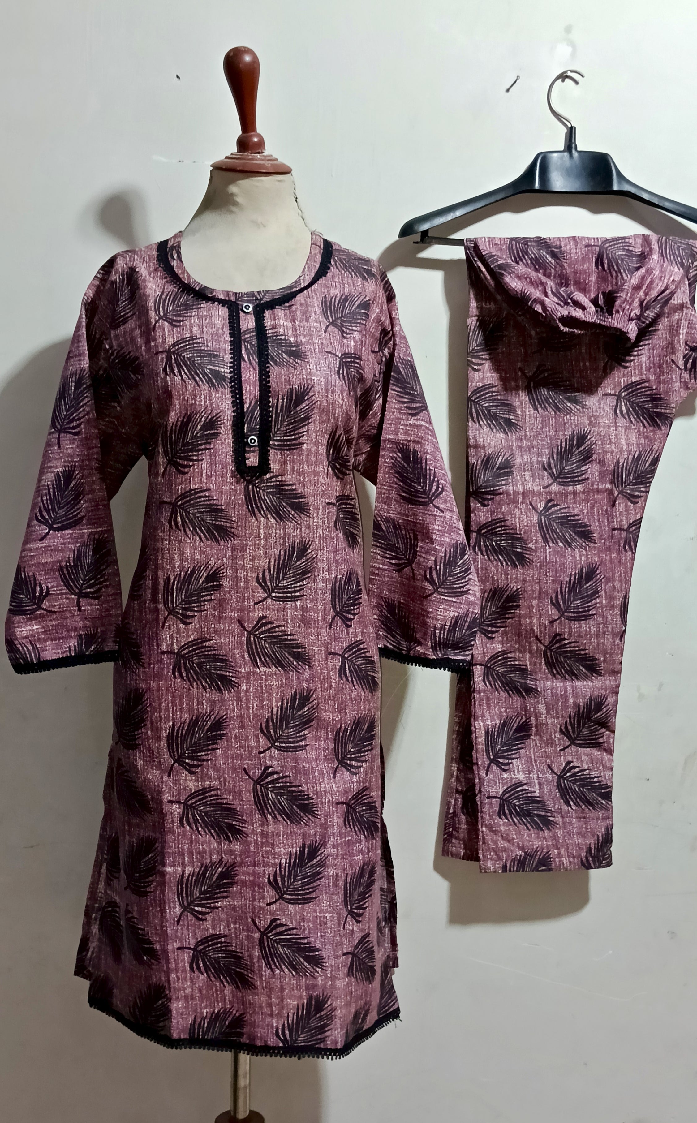 50% off Floral winter khaddar 2p Large and XL with Lace work